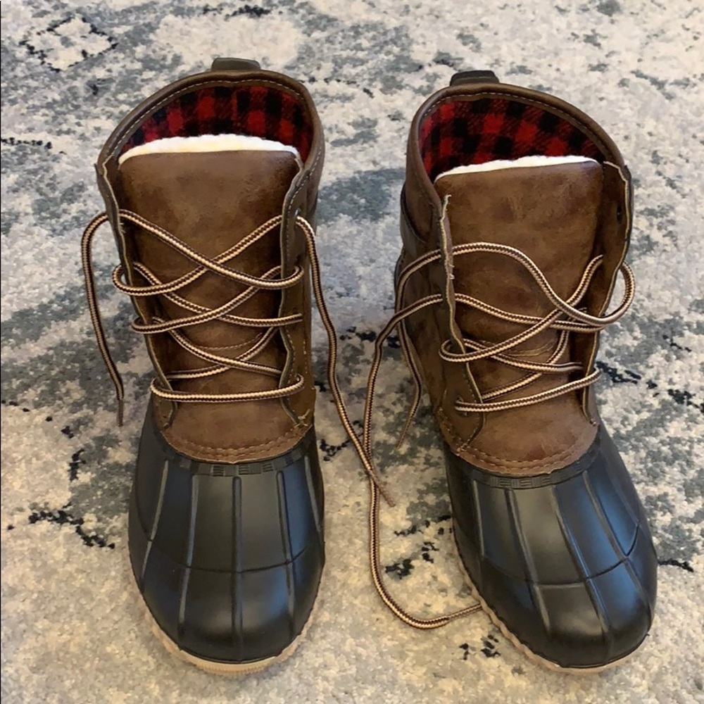 Madden brown Duck boots, 7M